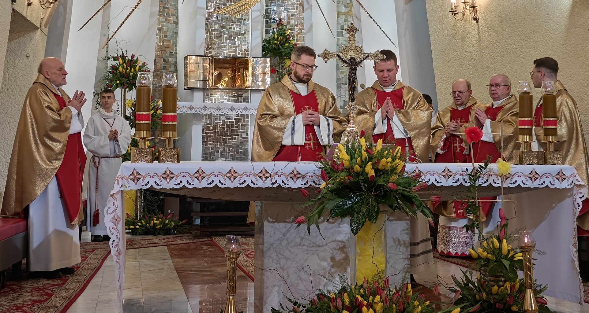 Liturgia Wigilii Paschalnej i procesja rezurekcyjna